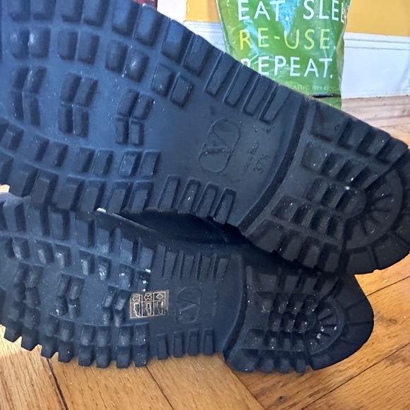 Valentino “V” boots - Picture 8 of 9